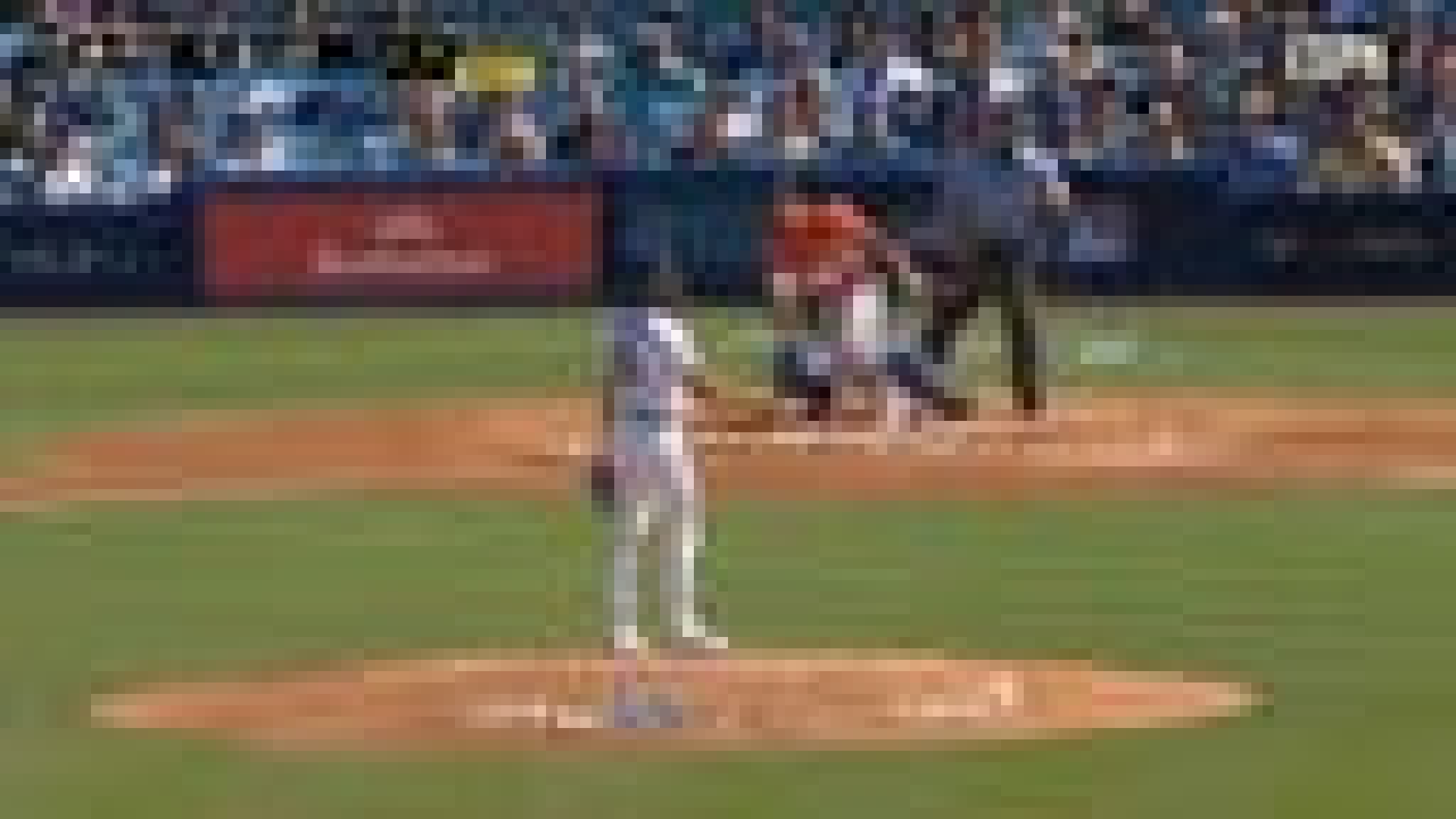 Jeremy Peña POWERS a GO-AHEAD, two-run home run to put the Astros ahead of the Dodgers Jeremy Peña POWERS a GO-AHEAD, two-run home run to put the Astros ahead of the Dodgers