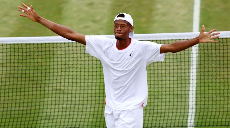 American Eubanks stuns Tsitsipas; Djokovic wins