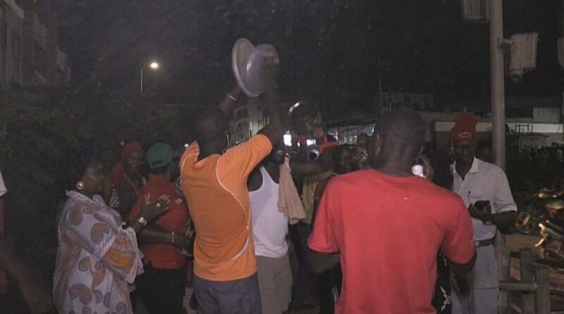 Senegal’s opposition supporters bang pots and pans in protest