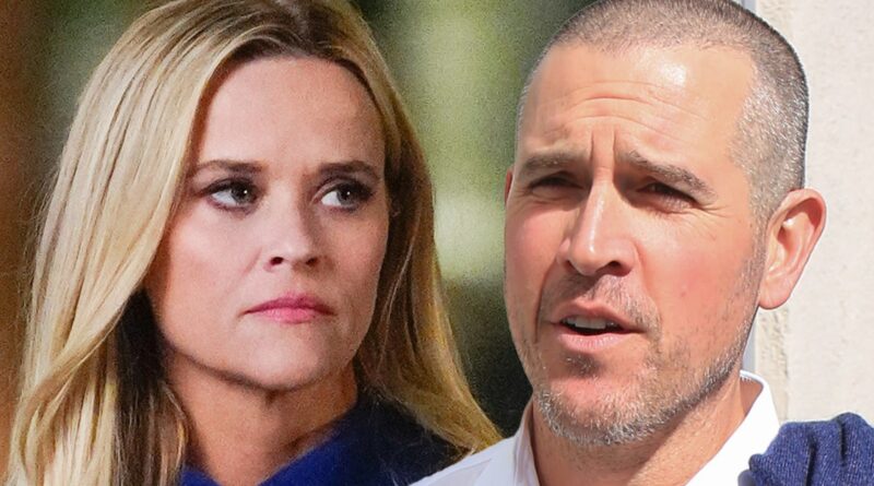 Reese Witherspoon Settles Divorce With Jim Toth