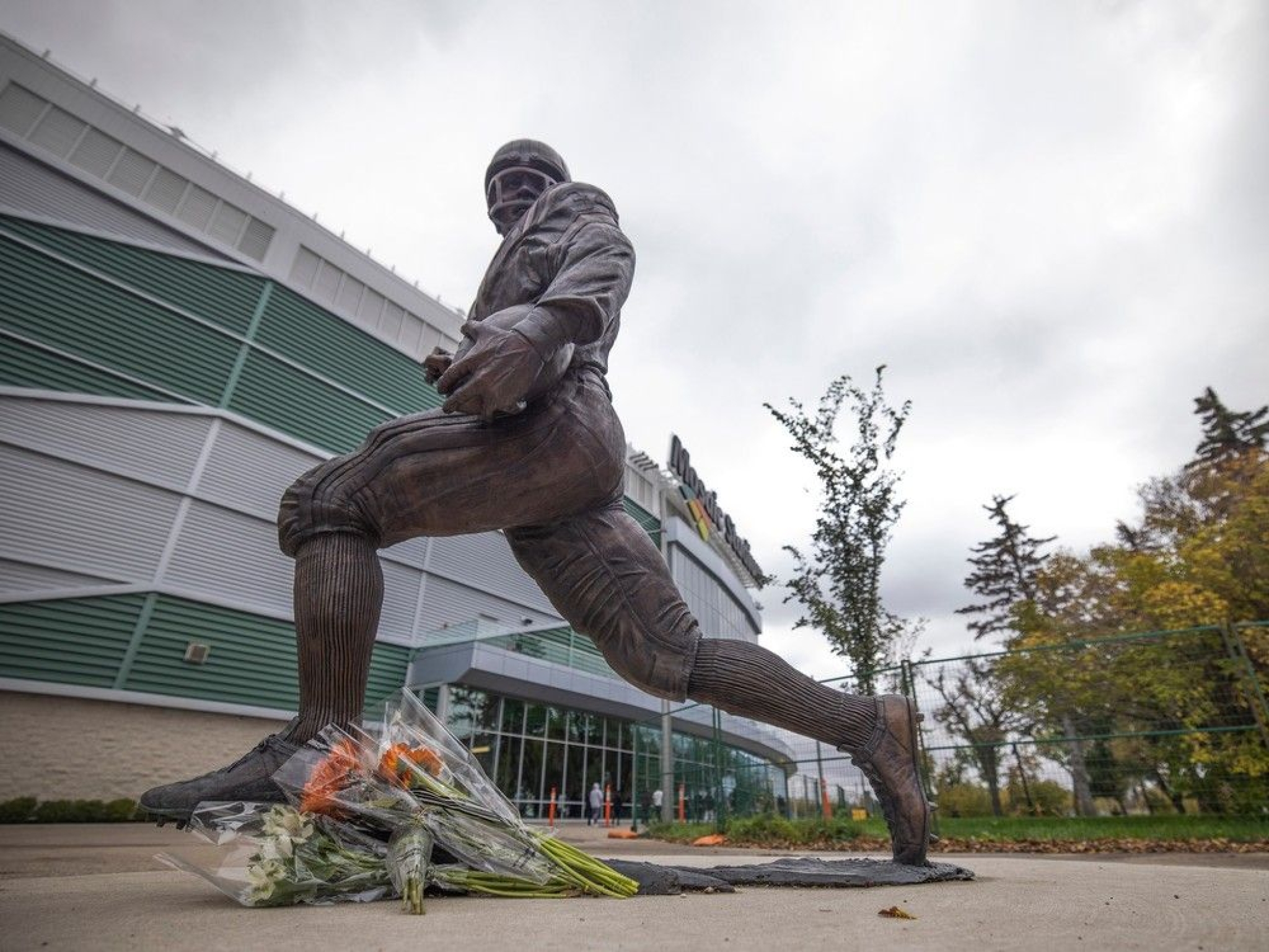 ‘He lit up our organization’: Roughriders to honour late running back George Reed ‘He lit up our organization’: Roughriders to honour late running back George Reed