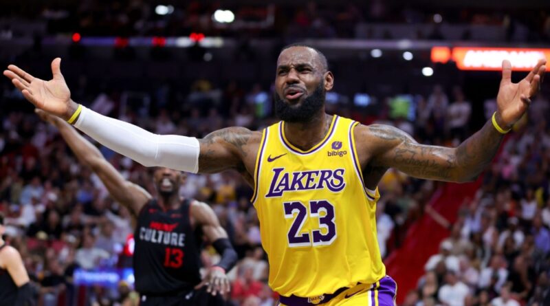 Sources: Refs’ treatment of LeBron miffs Lakers