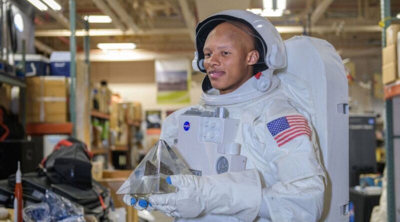 Vikings QB Joshua Dobbs makes it cool to be a NASA ‘nerd’