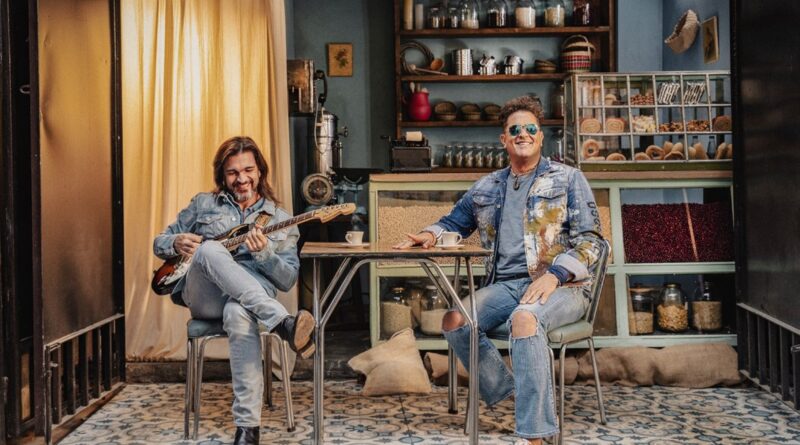 ‘Las Mujeres’ Takes Juanes & Carlos Vives to the Summit on Latin Pop Airplay Chart