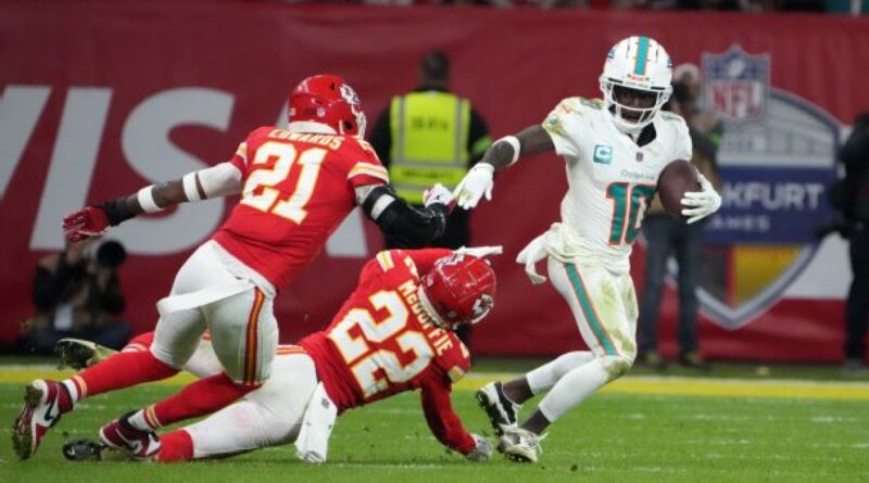 How do the Chiefs defend Tyreek Hill and the Dolphins’ speed?