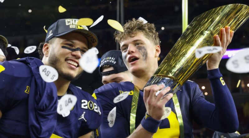 Michigan QB McCarthy, RB Corum entering draft