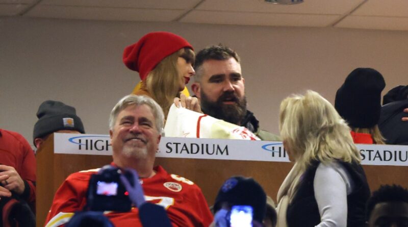 Taylor Swift Mingles With Travis Kelce’s Family, Including Jason Kelce & Wife Kylie, at Chiefs-Bills Playoff Game