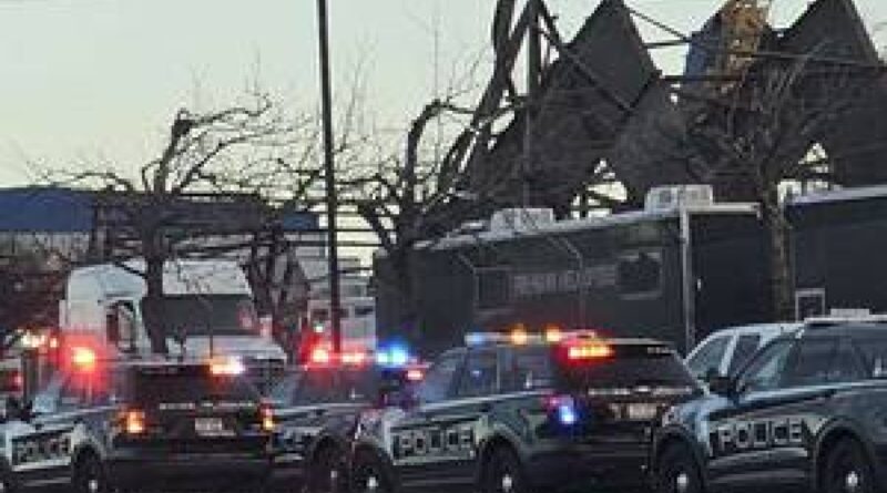 Hangar collapse at Boise airport, Idaho kills 3 people and injures 9