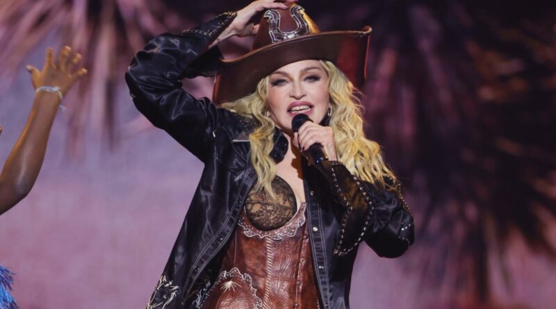 Madonna Performs ‘This Used to Be My Playground’ Live for the First Time at Chicago Concert