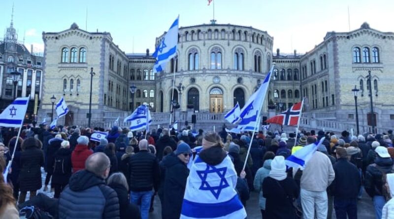 Christians in Norway stand for Israel against antisemitism in historic rally outside parliament in Oslo