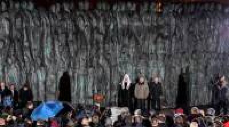 Putin opens monument to Stalin’s victims, dissidents cry foul