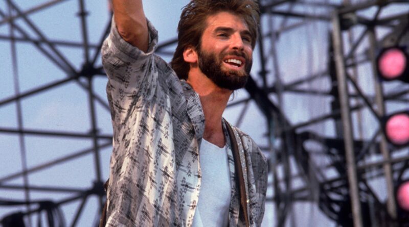 ‘Footloose’ Singer Kenny Loggins ‘Memba Him?!