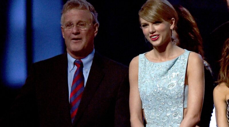 Taylor Swift’s Father Scott Accused of Assaulting a Photographer in Sydney, Her Rep Responds