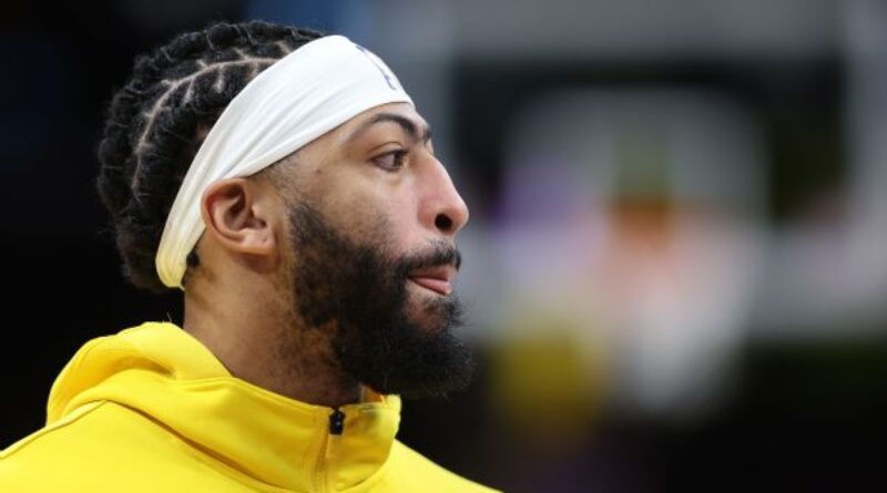 AD aggravates eye injury, exits loss to Wolves