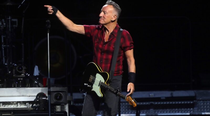 Bruce Springsteen Postpones Four Shows in Europe ‘Under Doctor’s Direction’