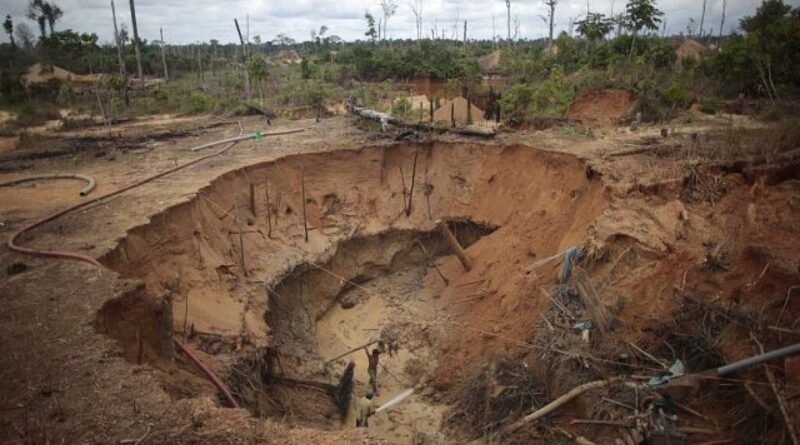 Gold mine collapse in northern Kenya leaves 5 people dead