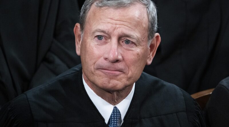 John Roberts rejects Senate Democrats’ request to discuss Alito’s flags