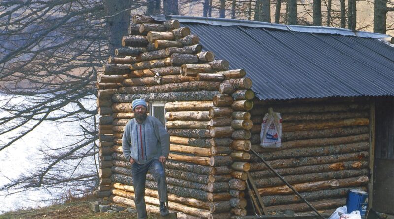 What I Learned From a Hermit Who’s Lived in a Remote Scottish Cabin for 40 Years