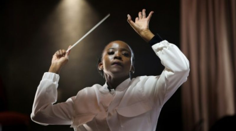 Pioneering black conductor melds opera with SA dance music