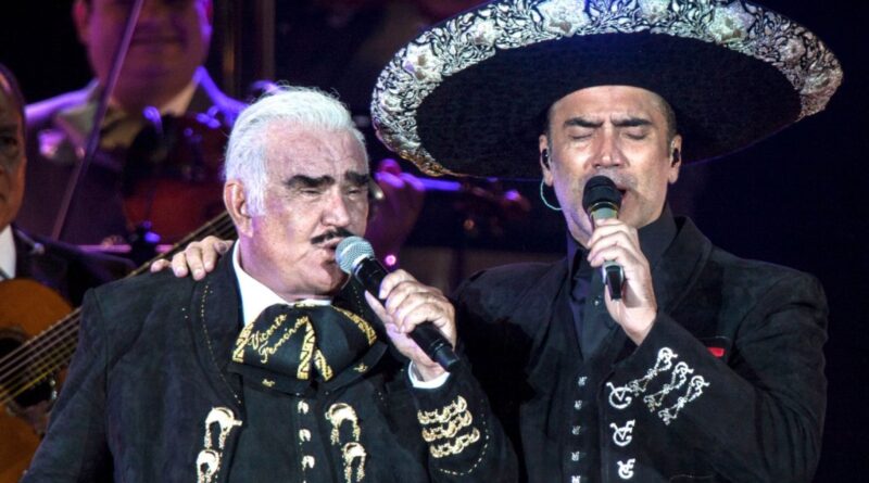 20 Top Latin Songs for Father’s Day: ‘Cuando Yo Quería Ser Grande,’ ‘Mi Viejo’ & More