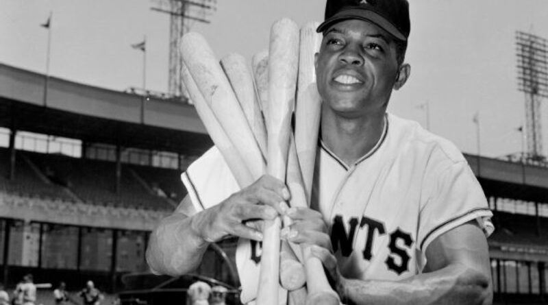 Legendary outfielder Willie Mays dies at age 93