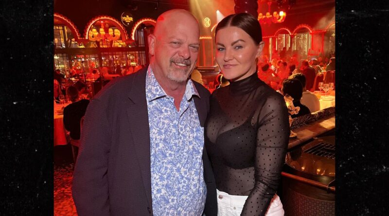 ‘Pawn Stars’ Rick Harrison Dating Las Vegas Nurse