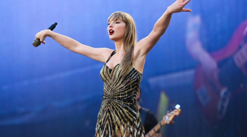 Taylor Swift Accidentally Inhales a Bug, Has a Piano Malfunction & Debuts Dresses in Milan