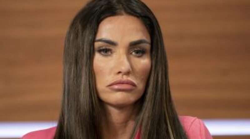 Arrest warrant for Katie Price issued by Judge over court