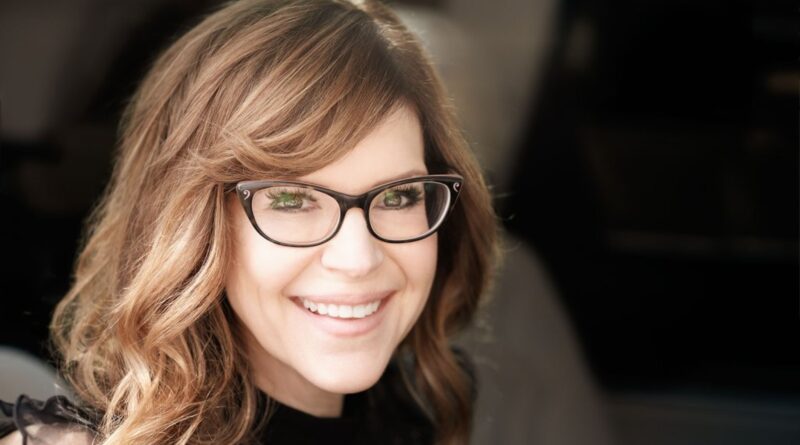 Lisa Loeb to Keynote Guild of Music Supervisors’ 2024 State of Music in Media Conference