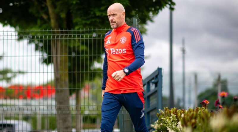 Ten Hag warns of slow start to season for Man Utd