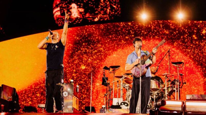 Coldplay Brings Out Shawn Mendes to Sing ‘Fix You’ in Munich: Watch