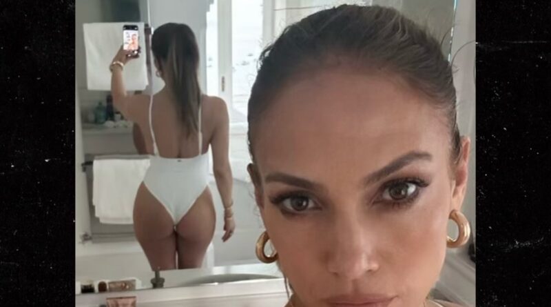 Jennifer Lopez in IG Photos Living Her Best Life W/O Ben Affleck