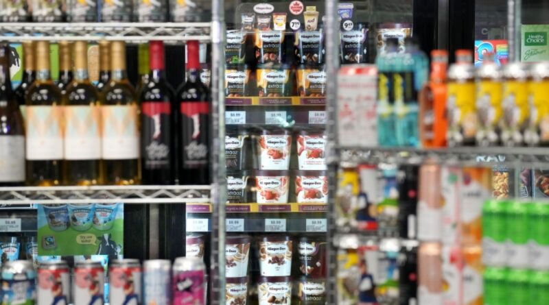 Ontario corner stores allowed to sell alcohol as of today