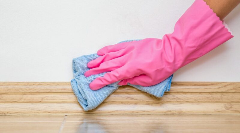 How to Clean Baseboards