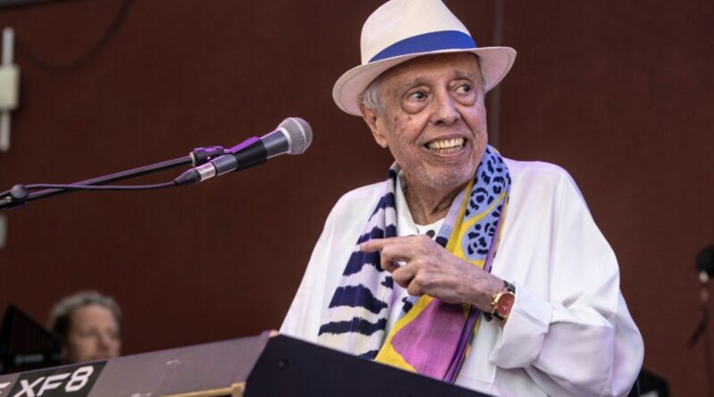 Sérgio Mendes, Brazilian Bossa Nova Giant and Bandleader Dies at 83