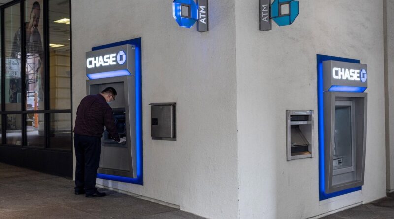 Idiots Who Tried TikTok’s Viral ‘Free Money Glitch’ at ATMs Are Getting Reported for Fraud