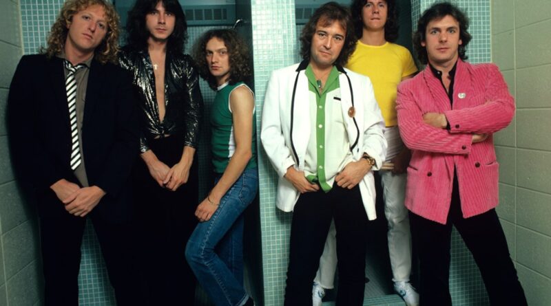 Here’s Why Foreigner’s Mick Jones & Dennis Elliott Won’t Be at 2024 Rock & Roll Hall of Fame Induction Ceremony