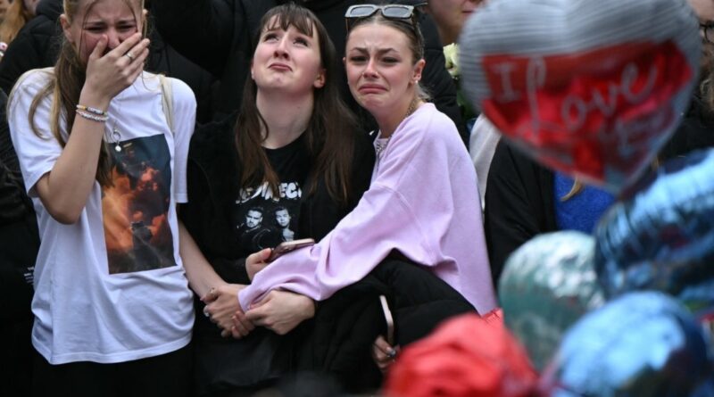 Liam Payne Memorial in London Brings Together Hundreds of Fans Mourning His Death