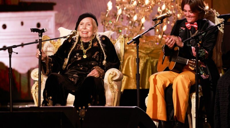 Joni Mitchell Says ‘F–k Donald Trump’ During All-Star Jam at Hollywood Bowl: The 7 Best Moments