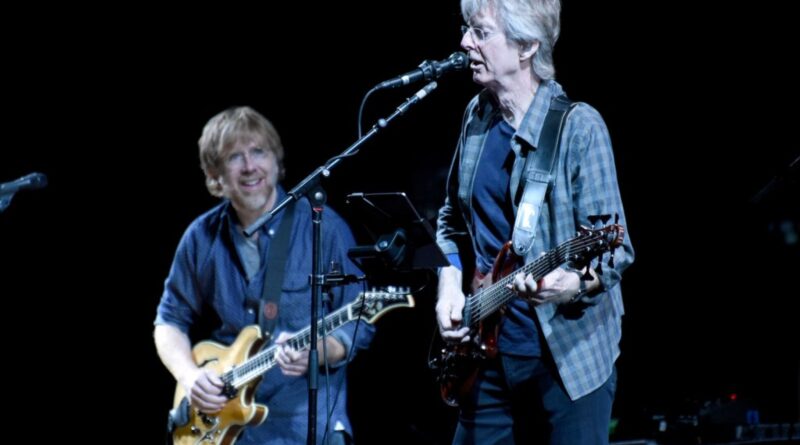 Phish Pays Tribute to Phil Lesh With Cover of Grateful Dead’s ‘Box of Rain’