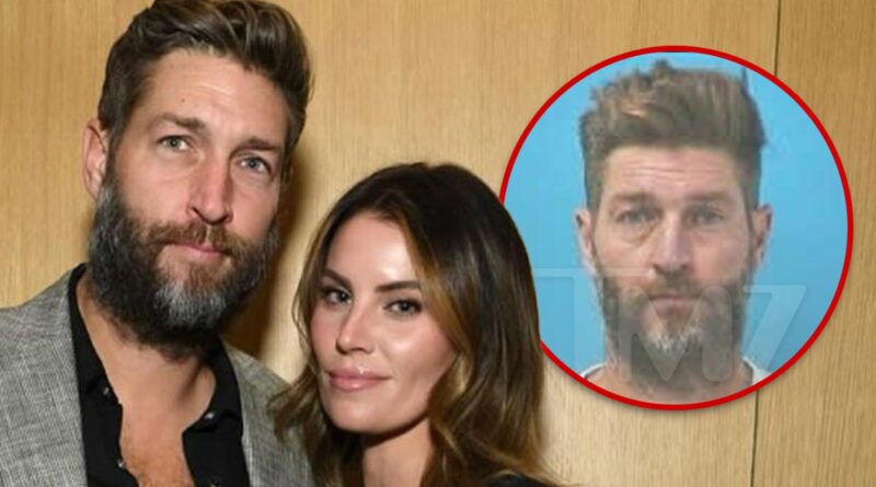 Jay Cutler Attends ‘Yellowstone’ Premiere With GF After DUI Arrest