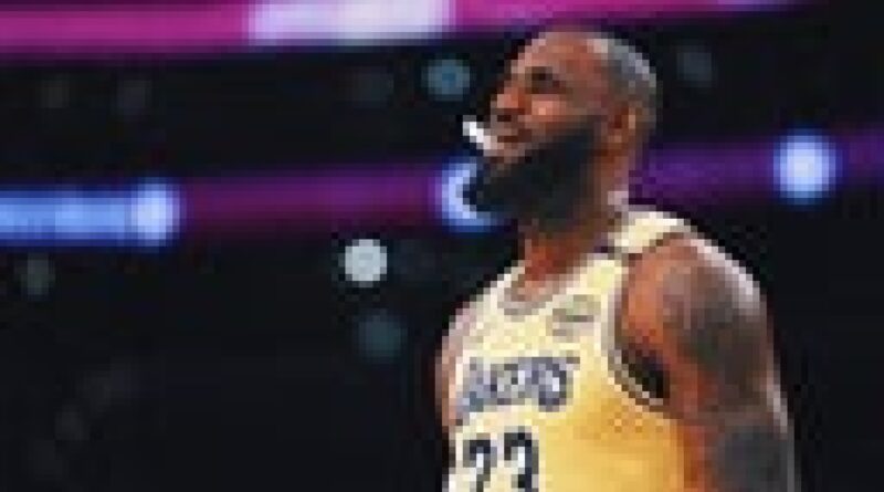 LeBron James has third straight triple-double as Lakers rally for 128-123 victory over Grizzlies