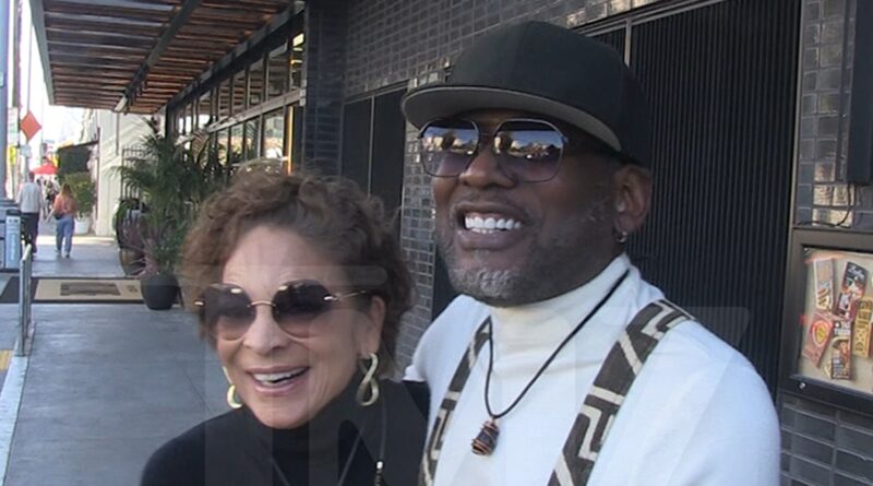 Jasmine Guy and T.C. Carson On Board For “A Different World” & “Living Single” Crossover