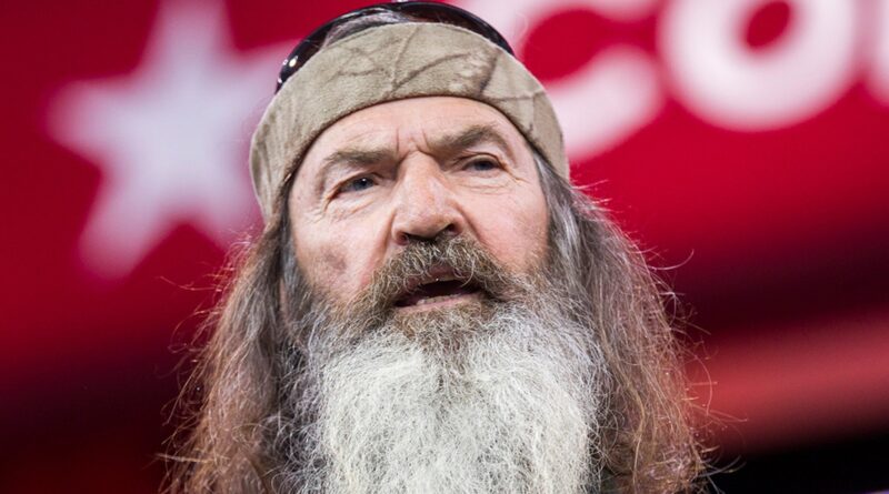 ‘Duck Dynasty’ Star Phil Robertson Diagnosed With Alzheimer’s Disease