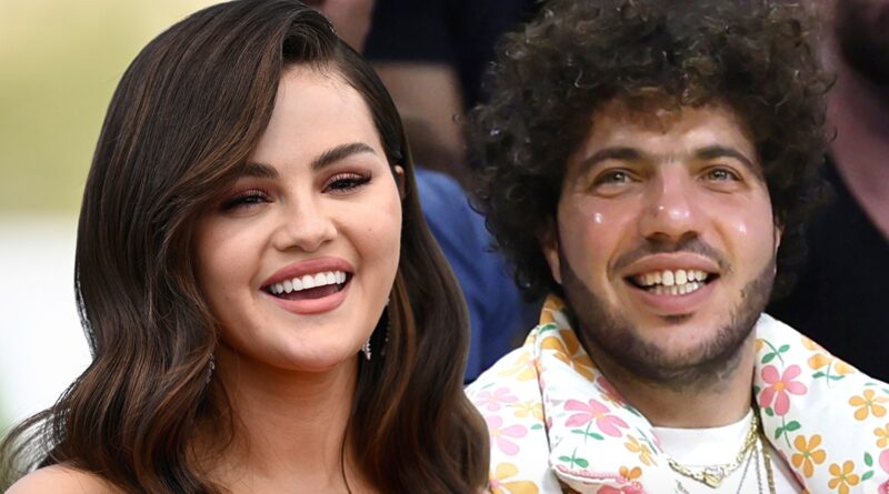 Selena Gomez Announces Engagement to Boyfriend Benny Blanco