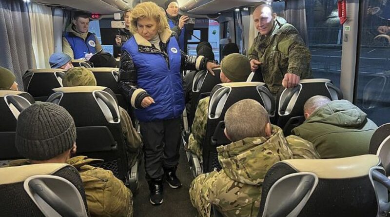 Hundreds of soldiers freed in new prisoner swap between Russia and Ukraine