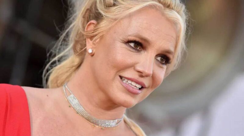 Britney Spears Shares Sweet Moment Opening Gifts With Son on Christmas Morning