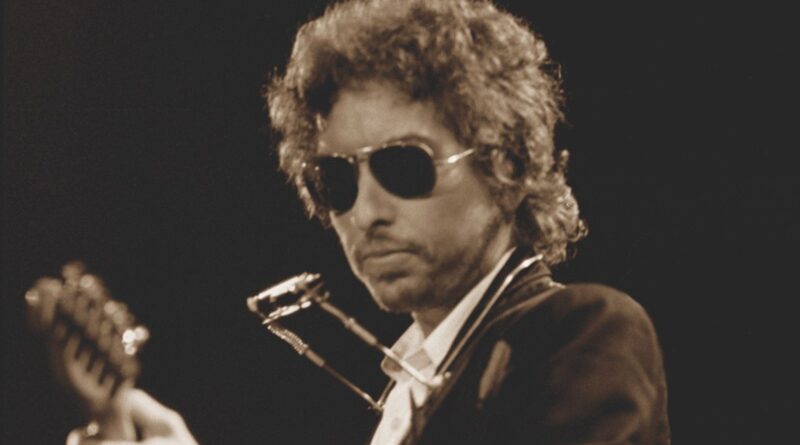 Bob Dylan Joins TikTok Ahead of Looming App Ban