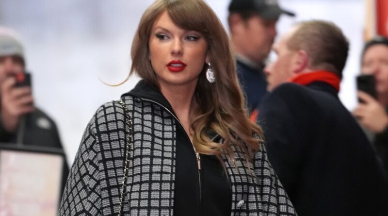 Taylor Swift Brings the Heat to Chiefs-Texans Playoff Game in Chilly Kansas City