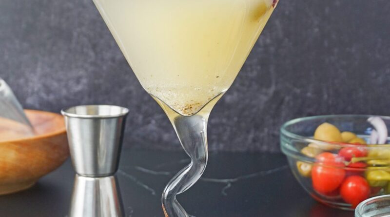 I Tried the Viral Olive Garden Salad Martini, and I Was Pleasantly Surprised